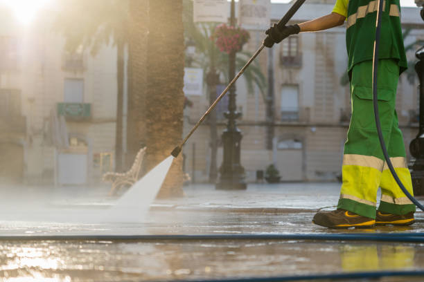 Best Pool Deck Cleaning  in Kensington, CA